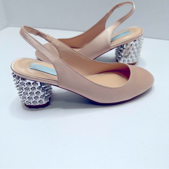 Betsey Johnson blush satin pearl embellished sling back size 7 - Picture 1 of 7